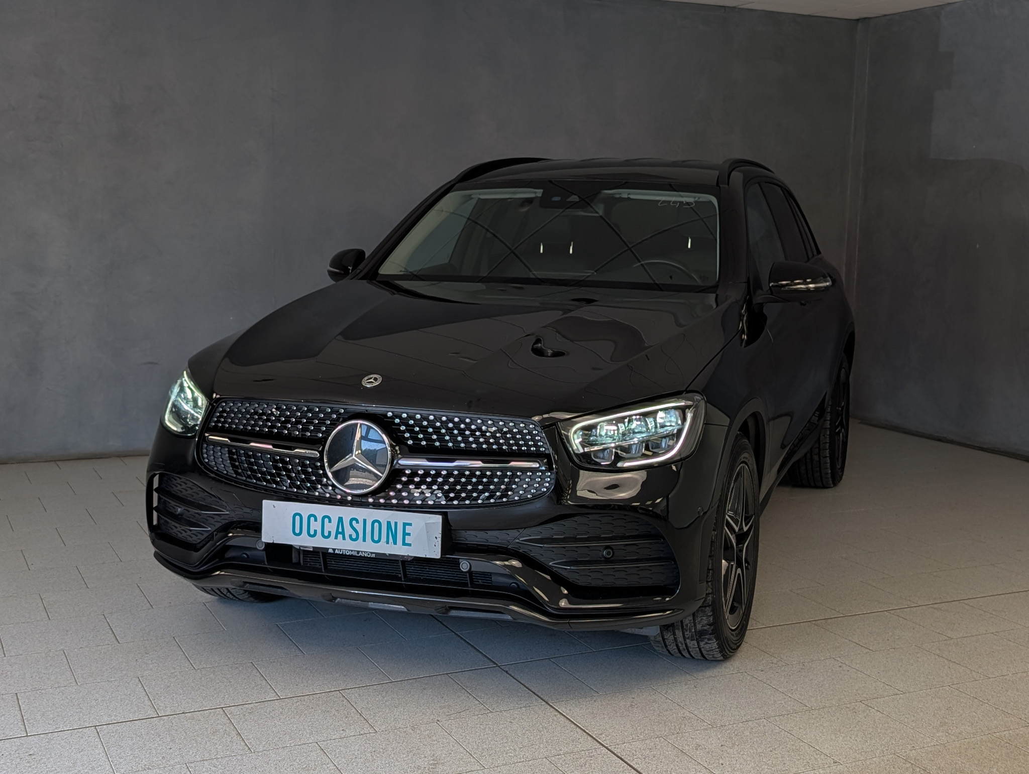 mercedes-benz-glc-200-200d-4matic-automatic-premium-amg-line-1