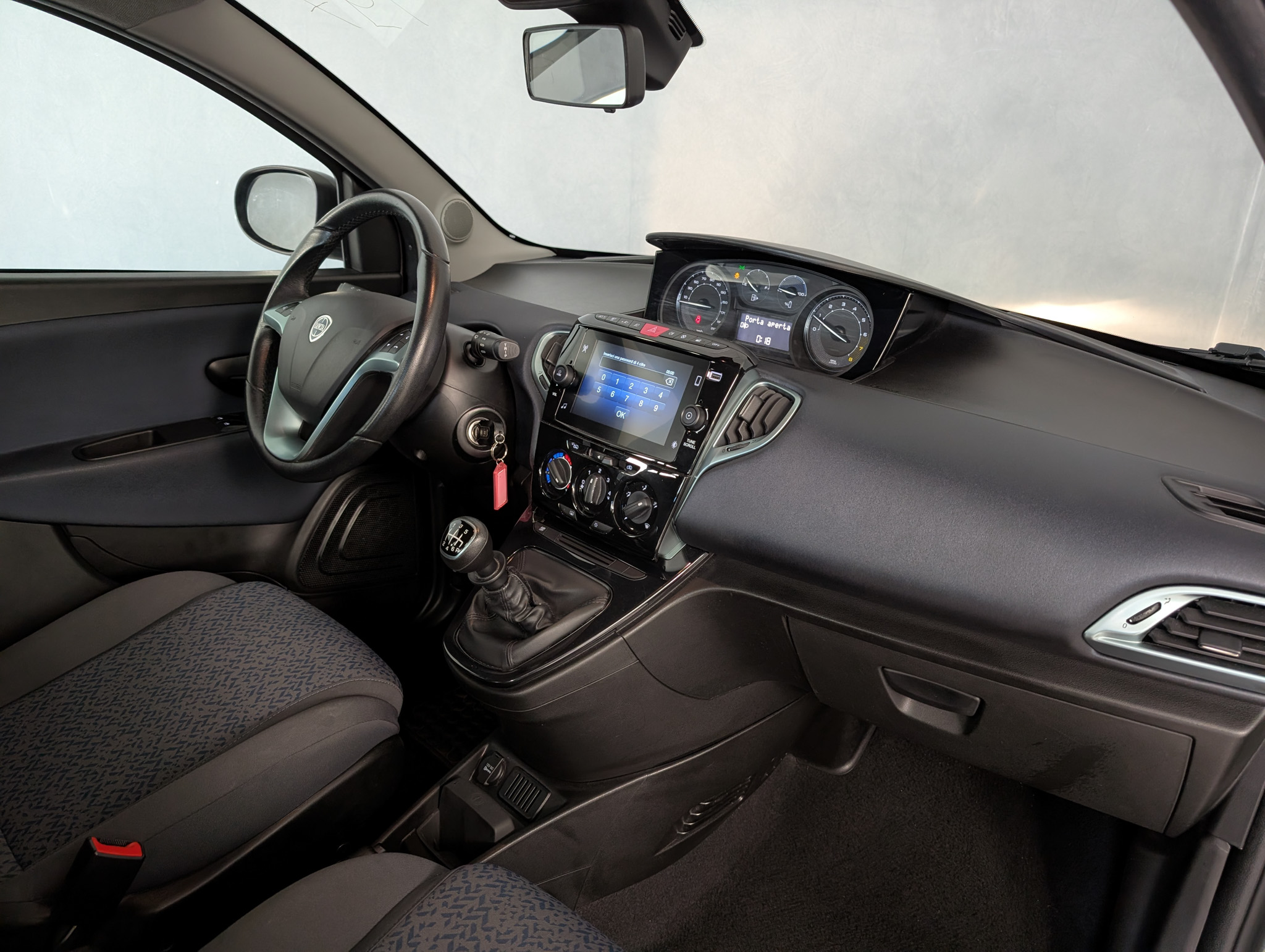 Lancia Ypsilon