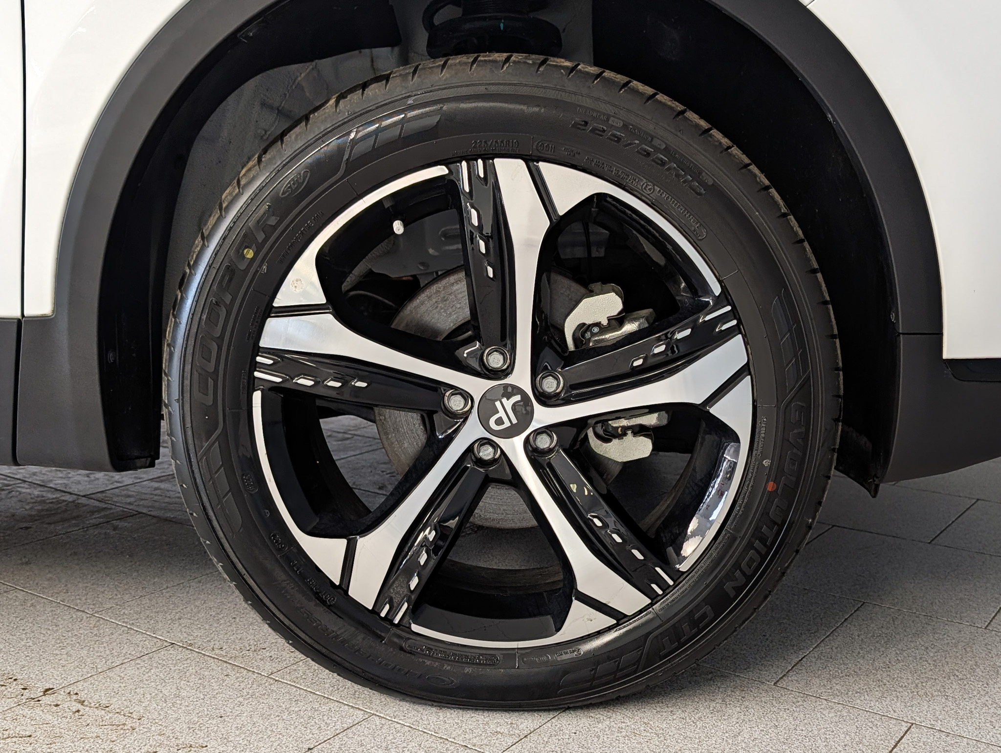 DR Automobiles DR 6.0