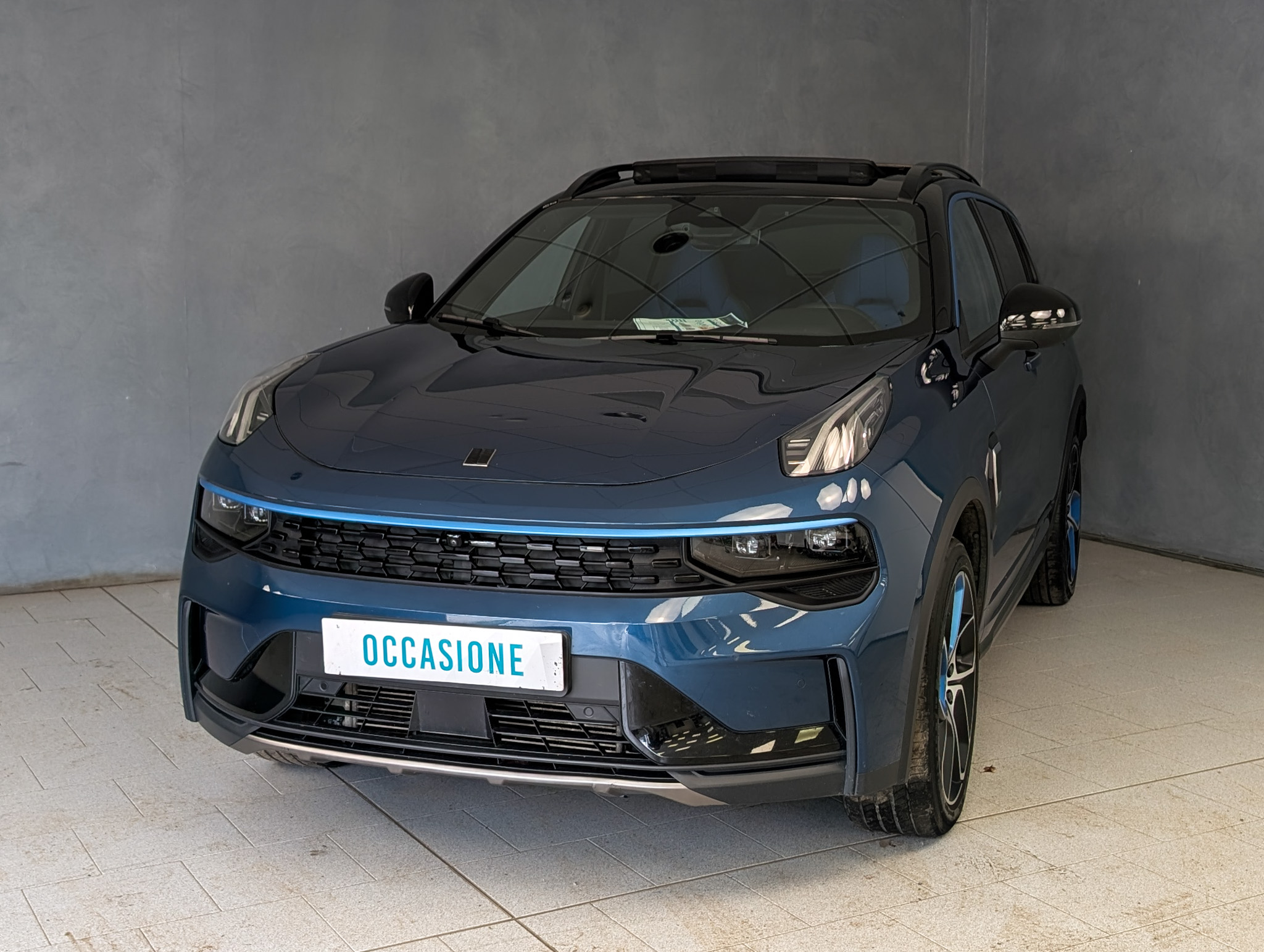 lynk-co-01-1-5-td-phev-automatic-3