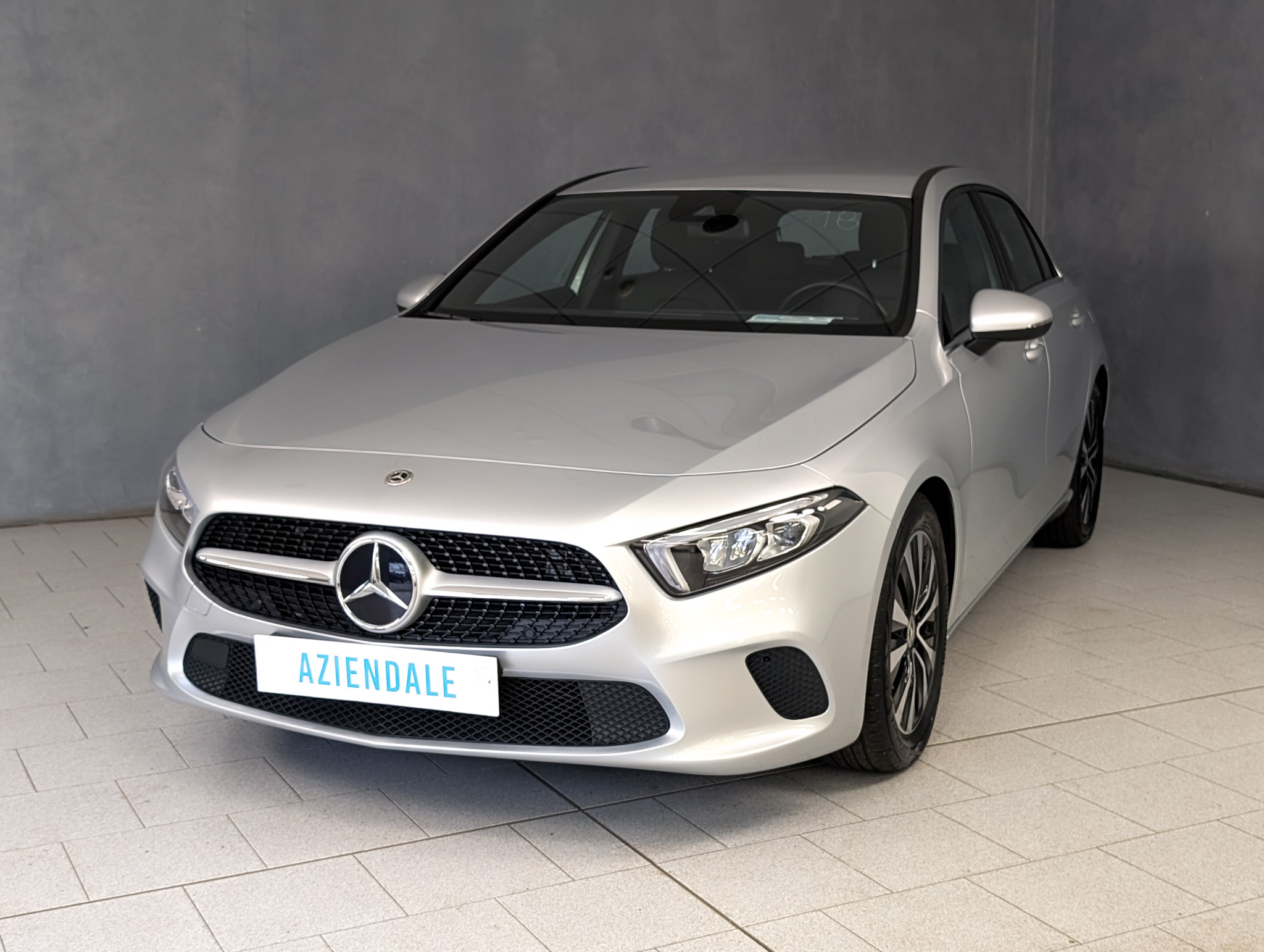 mercedes-benz-a-180-180-automatic-style-line