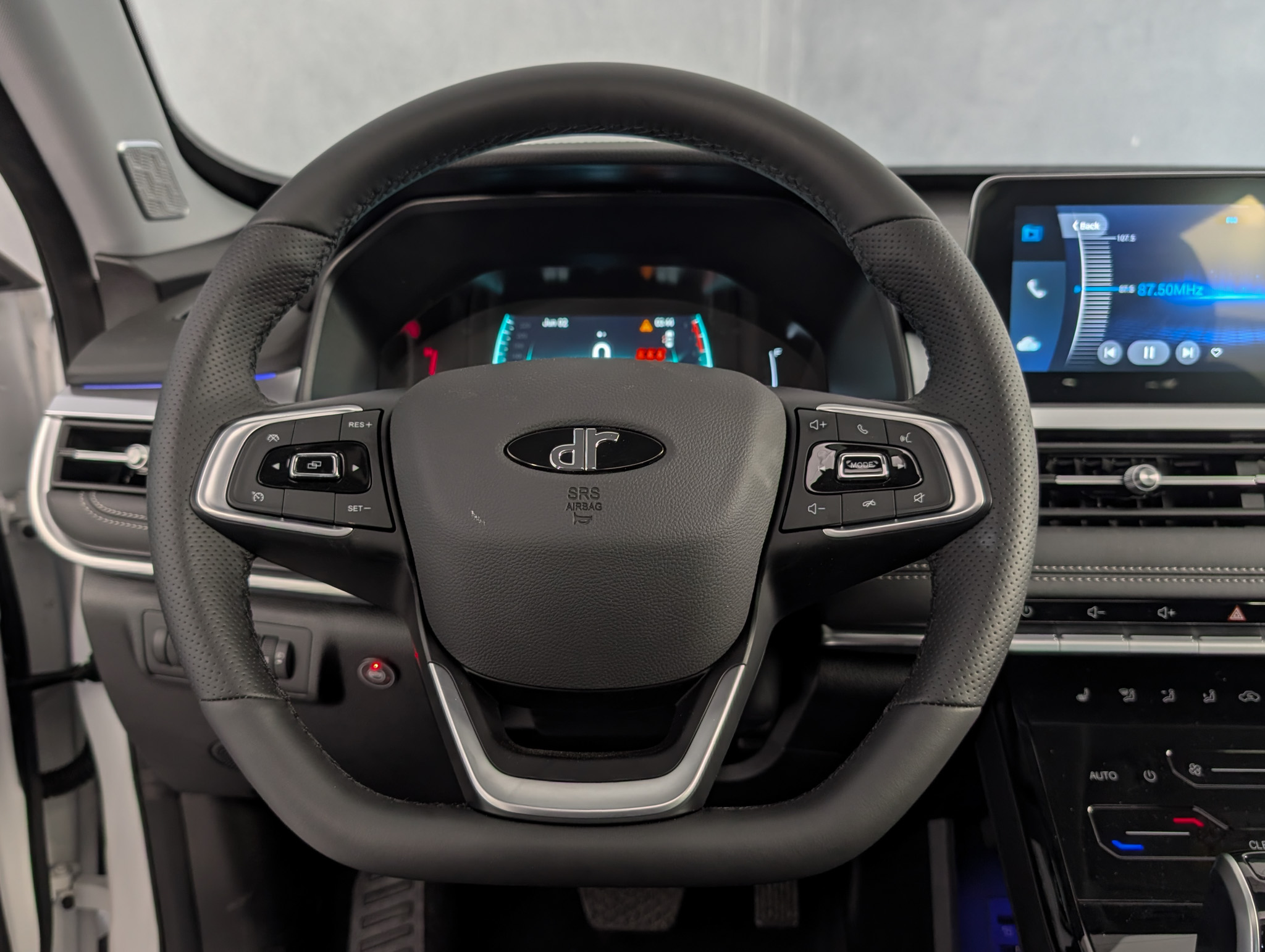 DR Automobiles DR 6.0