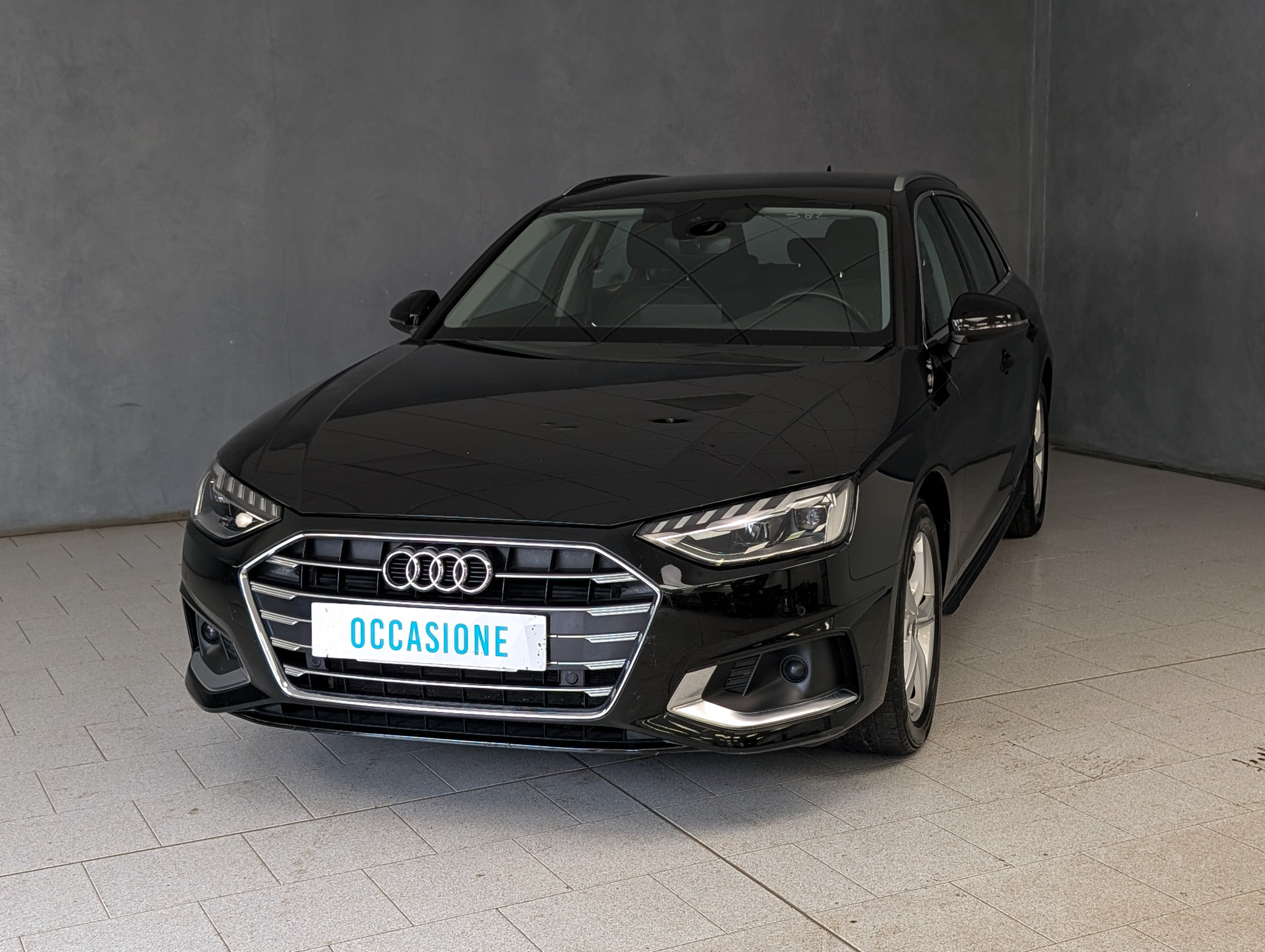audi-a4-30-tdi-mhev-s-tronic-business-advanced