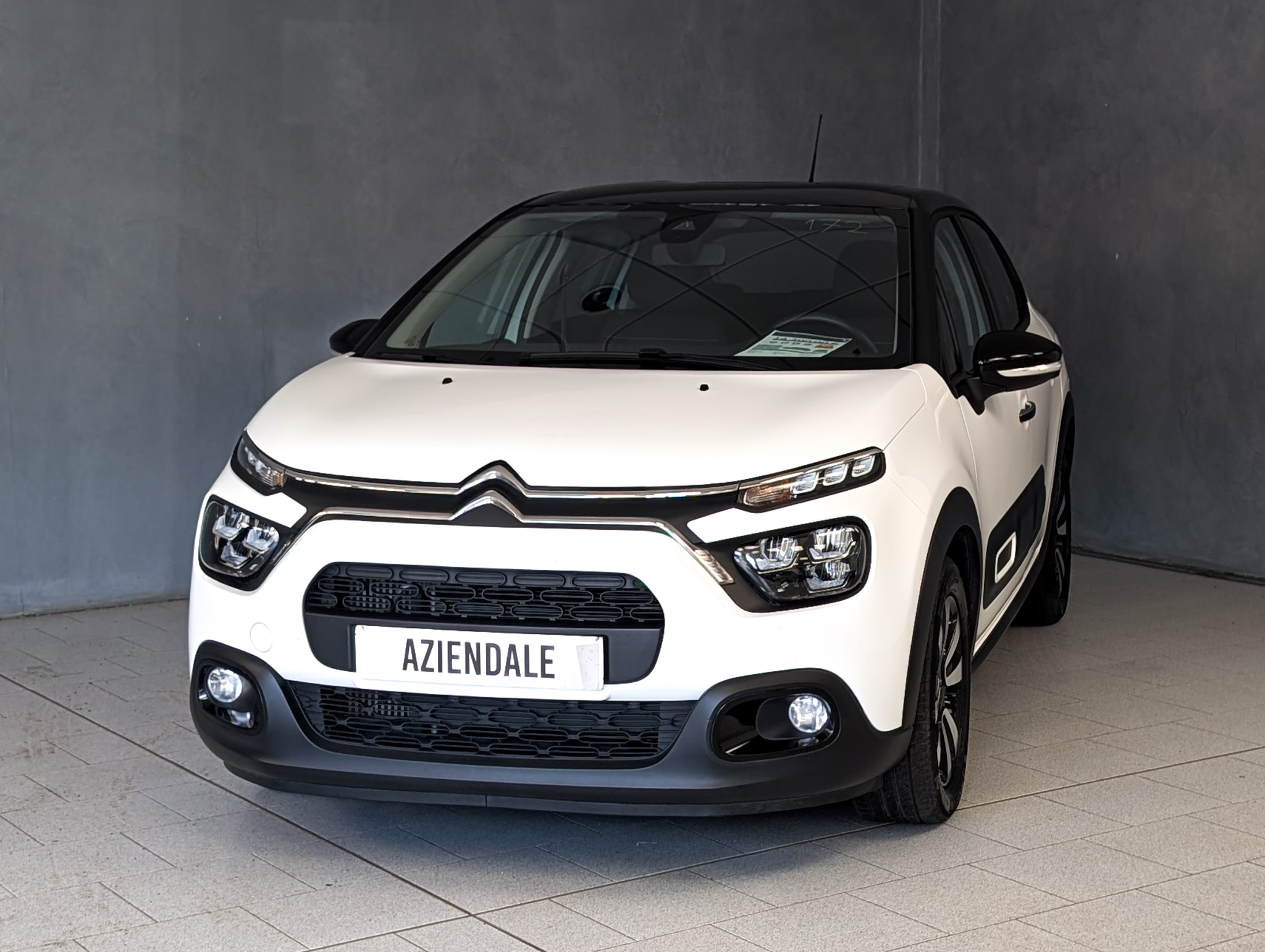 citroen-c3-1-2-puretech-110cv-eat6-shine-4