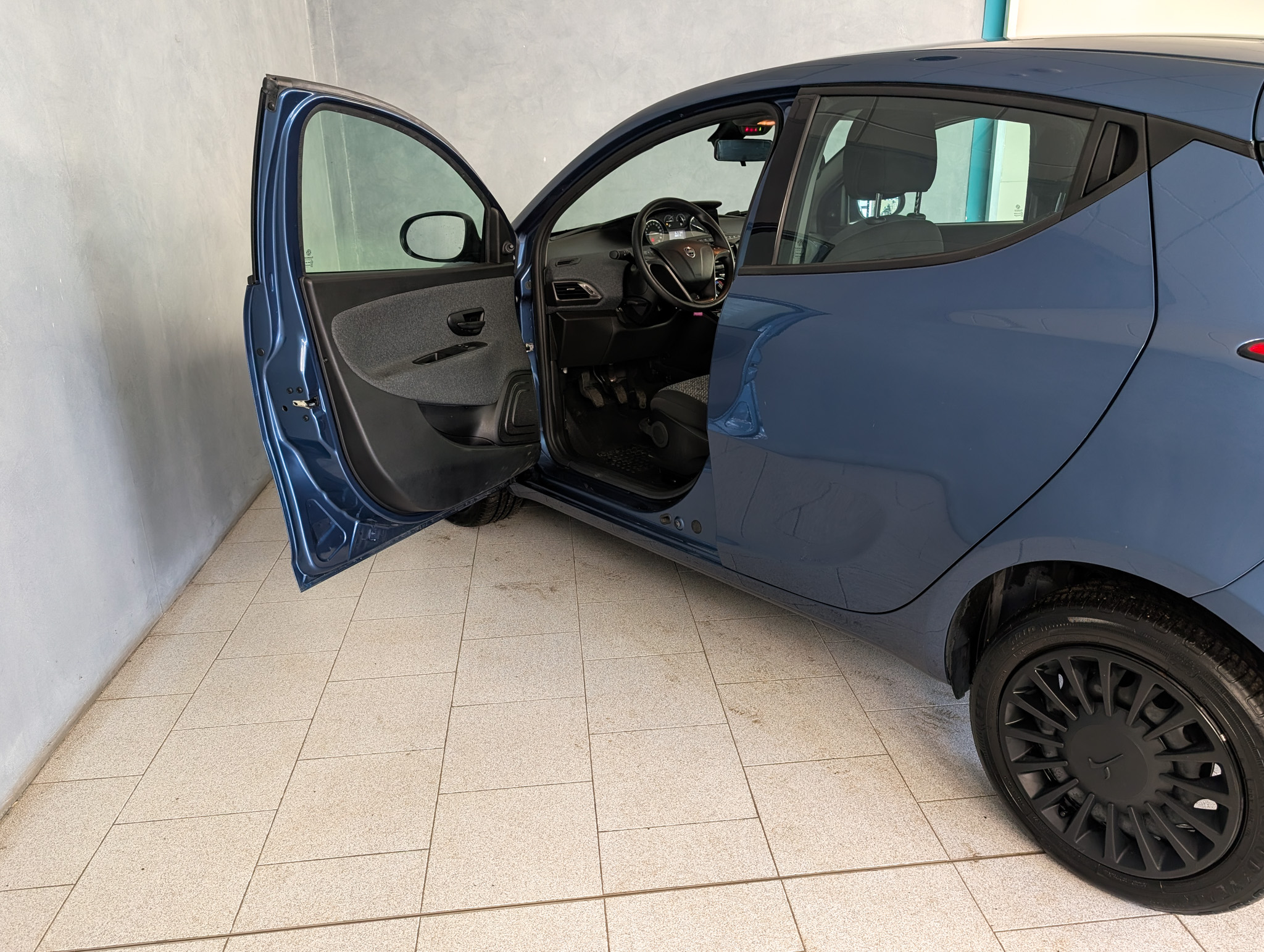 Lancia Ypsilon