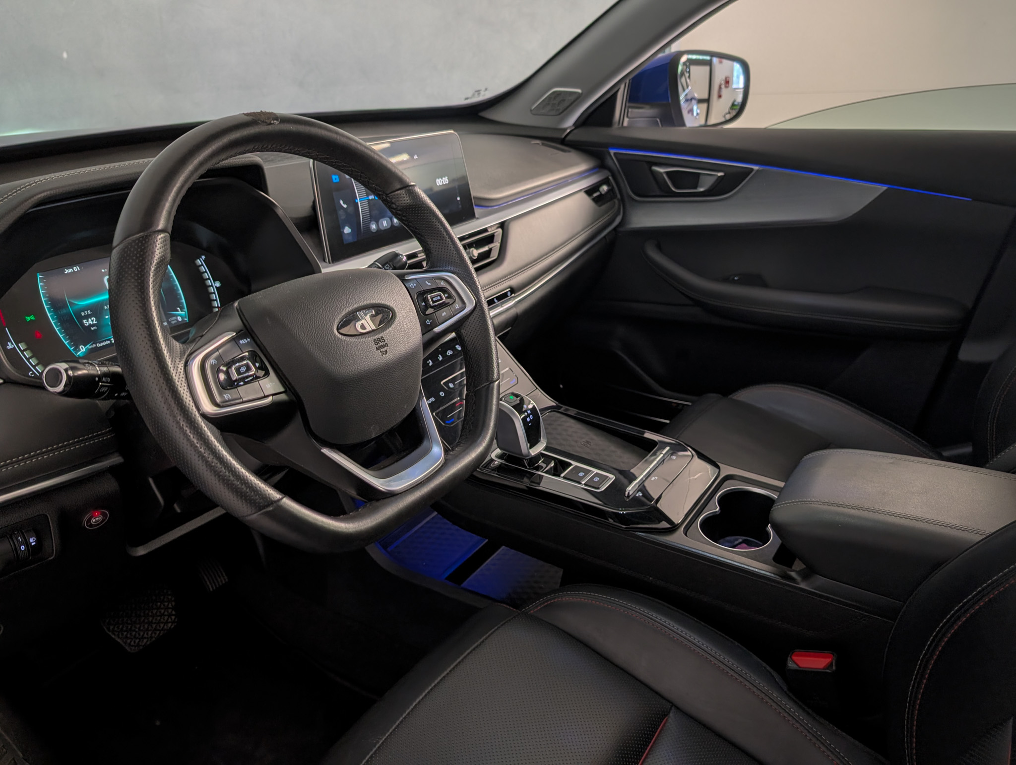 DR Automobiles DR 6.0