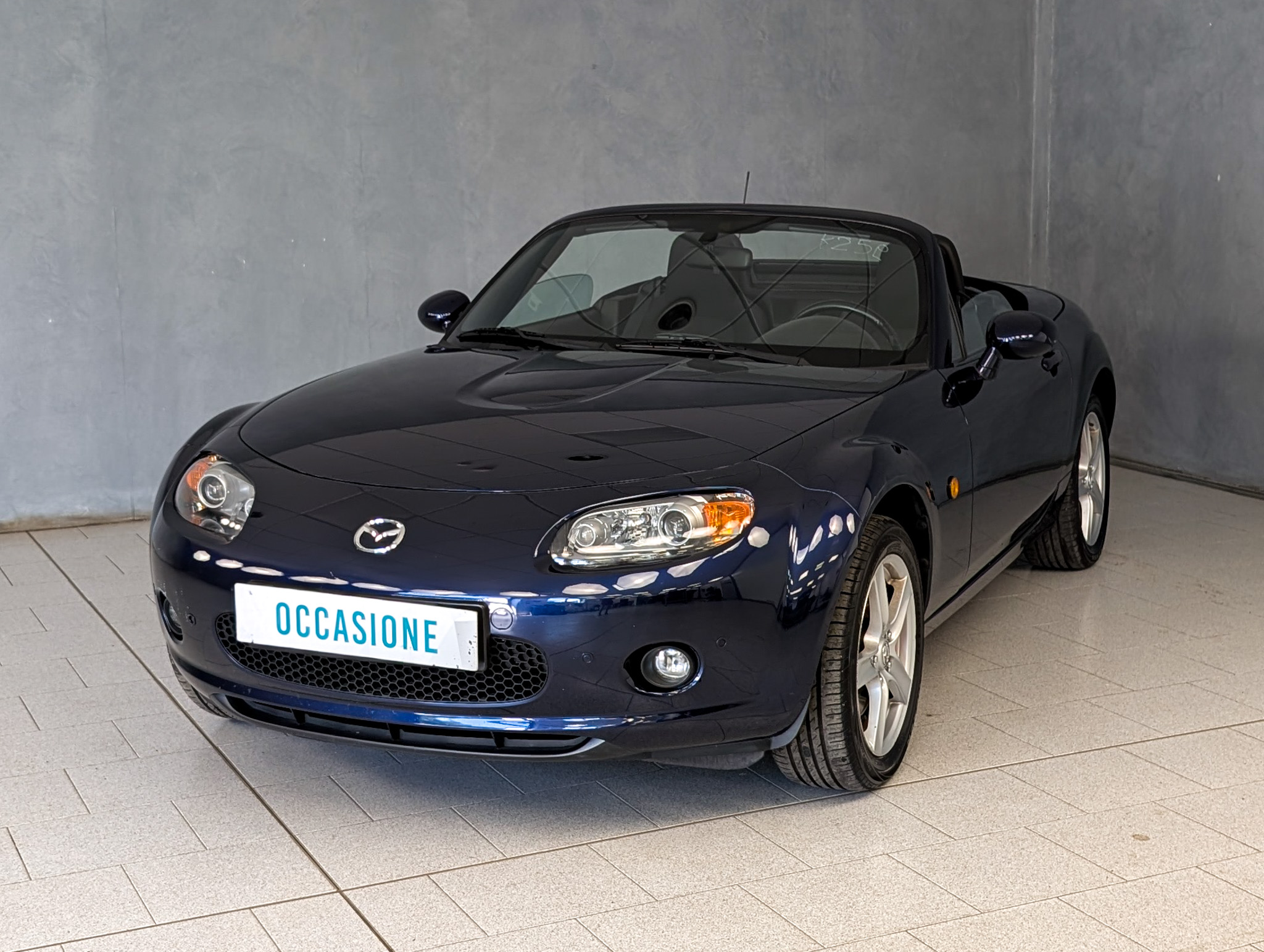 mazda-mx-5-1-8-nisek