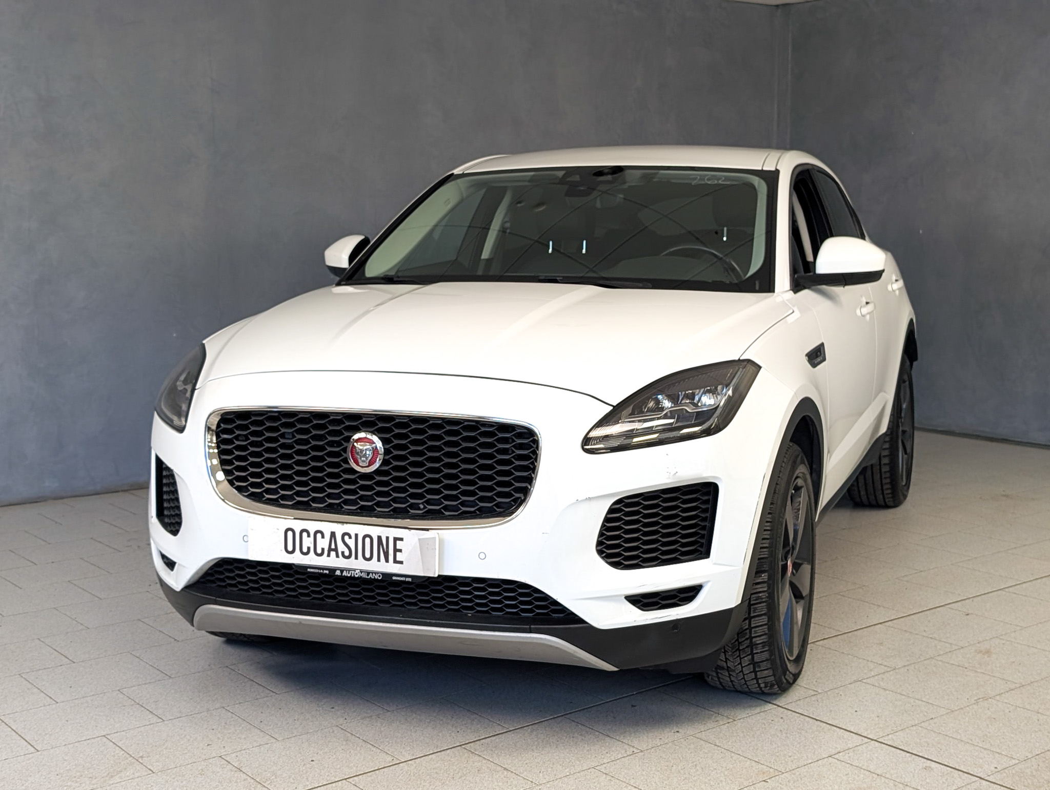 jaguar-e-pace-2-0d-i4-awd-150cv-auto-r-dynamic-se