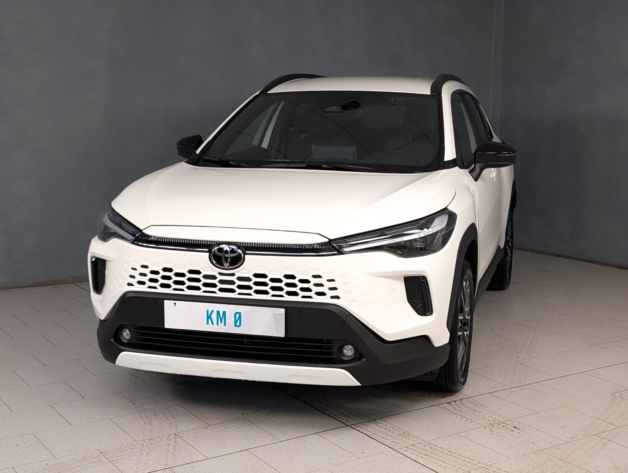 toyota-corolla-cross-1-8-hybrid-140cv-e-cvt-icon-style-3